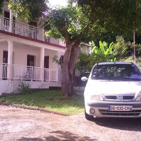 Maison En Bord De Mer A Trois Rivieres. Экстерьер фото